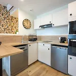 67 Victor Hugo Apartment *