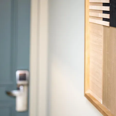 67 Victor Hugo Apartment