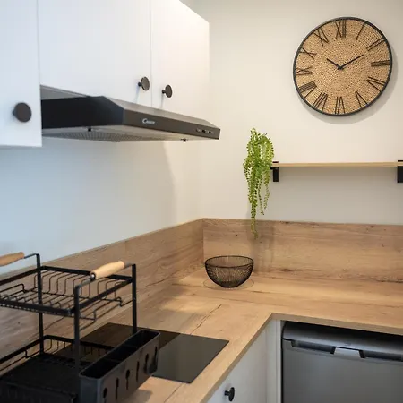 67 Victor Hugo Apartment