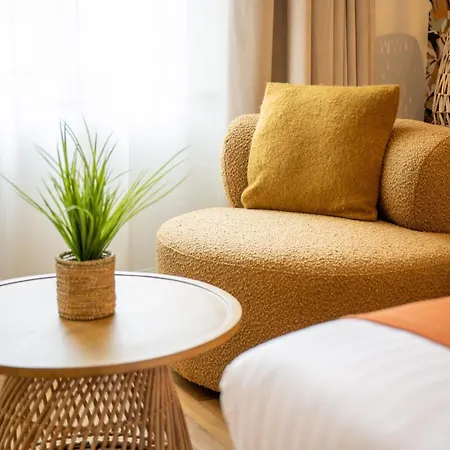 67 Victor Hugo Apartment