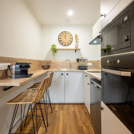 67 Victor Hugo Apartment *