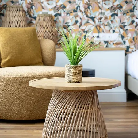 Apartment 67 Victor Hugo