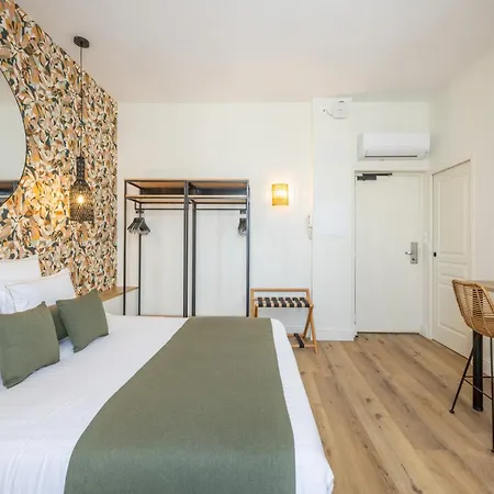 67 Victor Hugo Apartment *