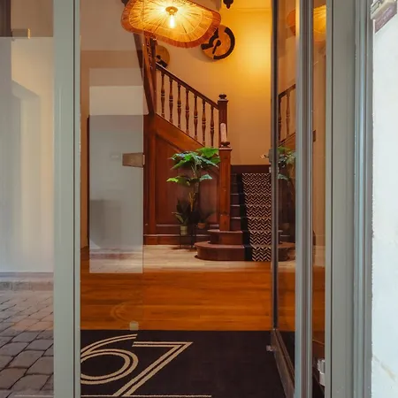 67 Victor Hugo Apartment